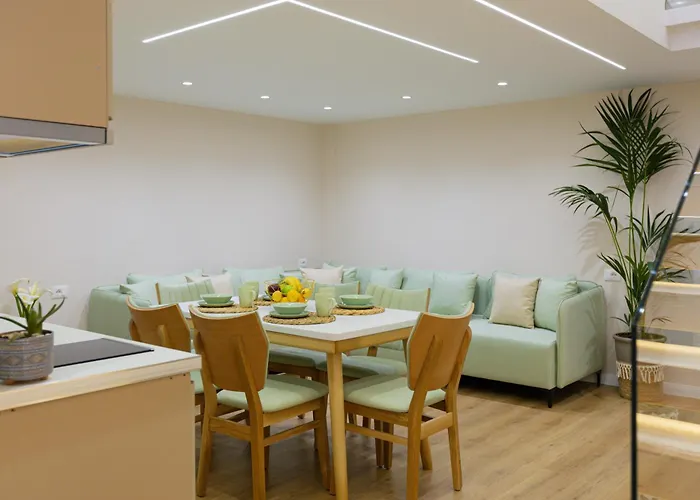 Luxe Arial Lofts